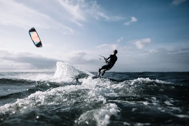Les 5 Meilleures Sensations Nautiques à Essayer Absolument