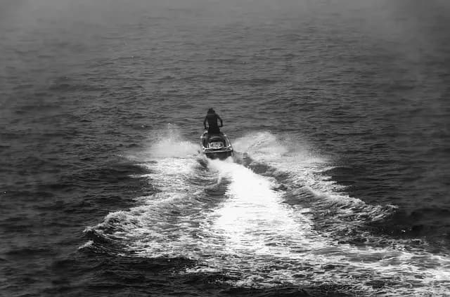 Les meilleures sensations nautiques à essayer absolument cette saison